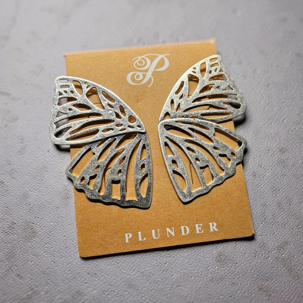 NWOT Plunder Silvertone Calliope Butterfly Earrings